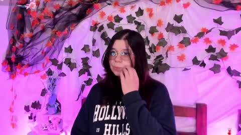 New girl Emily Valentina  Michelle online show from February 8, 5:08 pm