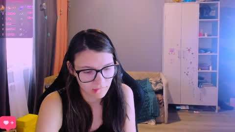  KIRA  online show from March 22, 11:49 am