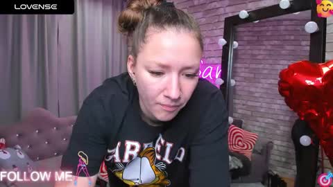 Snapshot of mollynay chatting on March 10, 12:29 am hi im Molly heregreat boobs big heart warm pussy online show from March 10, 12:29 am