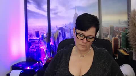 MollySun Nina Randmann online show from March 11, 7:25 pm