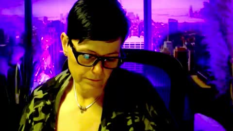 MollySun Nina Randmann online show from June 11, 4:37 pm