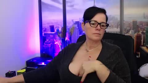 MollySun Nina Randmann online show from December 10, 6:49 pm