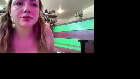 mollywasagoodgirl online show from May 4, 6:44 pm