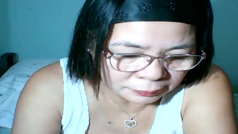 mombastic55 online show from August 8, 9:28 am