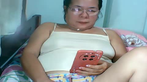 mombastic55 online show from July 7, 1:14 pm