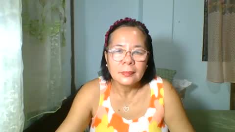 mombastic55 online show from August 1, 11:34 am