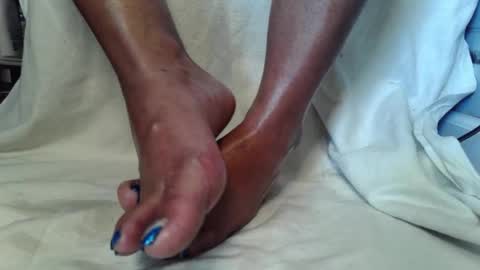 Mommy bubbles online show from February 12, 1:24 pm