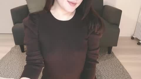 Momo online show from February 6, 1:54 pm