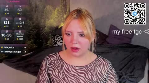 mon1ca_jones online show from November 25, 9:44 am