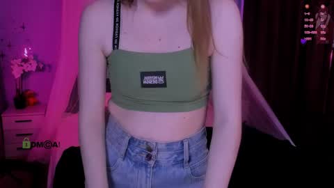 Mona  online show from April 21, 2:37 am