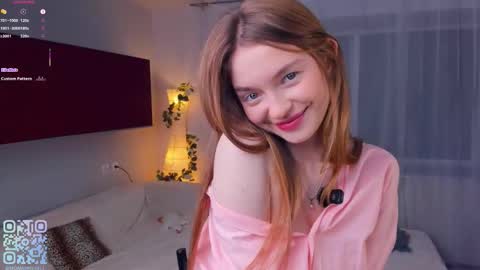 Snapshot of monabrickell chatting on October 18, 7:59 pm Mona online show from October 18, 7:59 pm