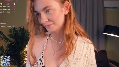 Snapshot of monabrickell chatting on September 25, 5:11 pm Mona online show from September 25, 5:11 pm
