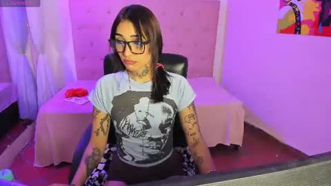 Monica online show from June 10, 8:29 pm