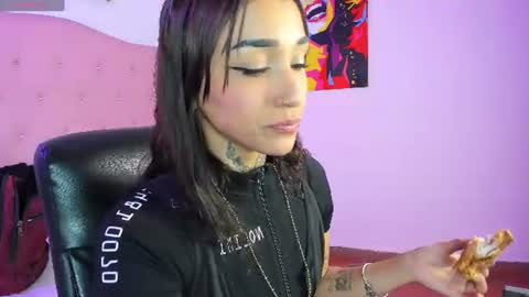 Monica online show from June 20, 9:40 pm
