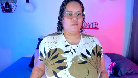 aleja      independent model       online show from January 13, 2:00 pm