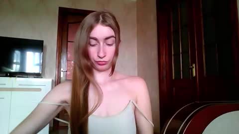 Monica online show from May 28, 11:52 am