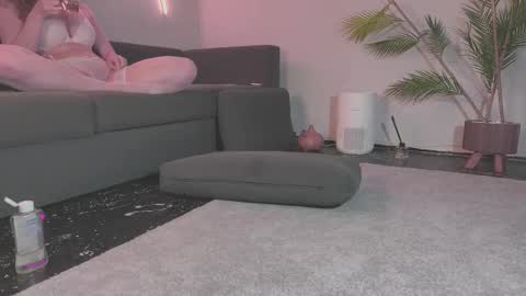 Monica online show from March 20, 12:54 pm