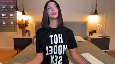 Monika online show from November 8, 9:14 am