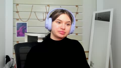 Monika online show from February 9, 1:03 pm