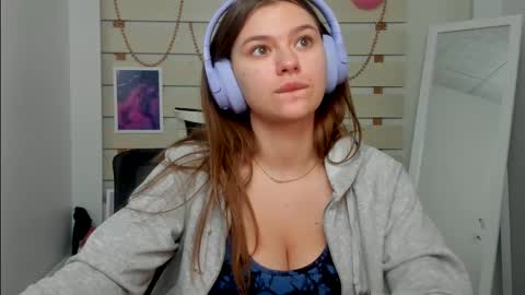 Monika online show from February 25, 1:21 pm