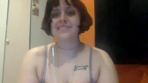 moniqueisalovergirl online show from May 5, 7:00 am