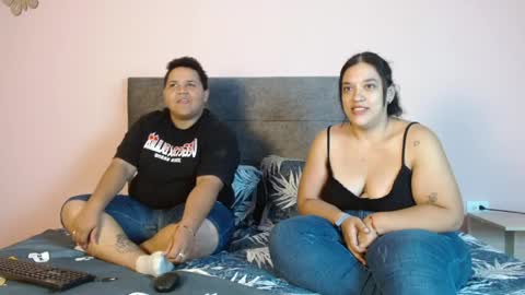 monserratthomson online show from April 1, 12:11 am