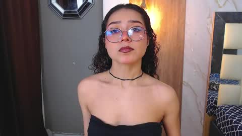 moon_and_fire_ online show from April 19, 5:18 am