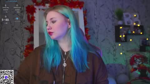 Emilia online show from September 15, 9:28 am