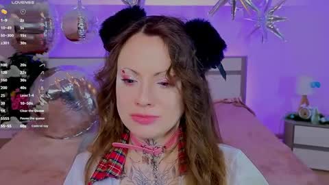 Erica online show from April 4, 11:20 am