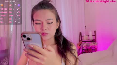 Snapshot of moonlight8_ chatting on January 3, 10:31 am LANA online show from January 3, 10:31 am