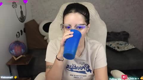 Moon Woman online show from February 17, 4:09 am