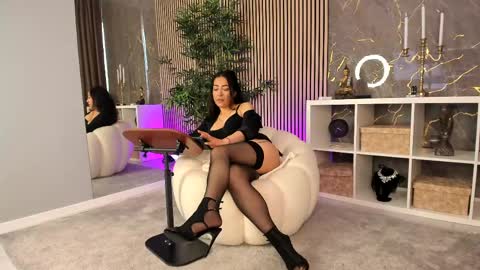 Lady Morrigan online show from June 3, 4:46 am