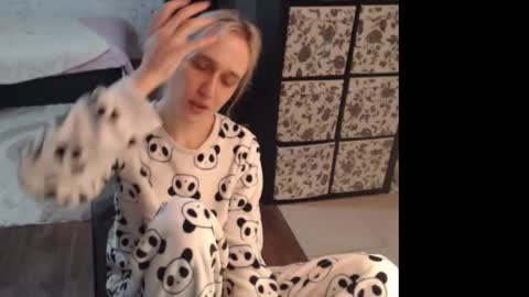 Sasha online show from February 19, 2:22 am