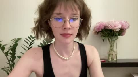 ms_christiana online show from May 31, 9:05 pm