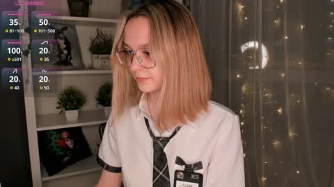 Snapshot of ms_elizabethqueen chatting on February 8, 3:00 pm Elizabeth online show from February 8, 3:00 pm