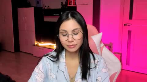 ms_emily_ online show from November 27, 5:49 pm
