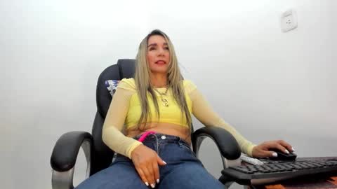 Luna  online show from February 4, 11:52 pm