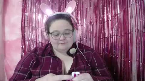 Snapshot of mscamirose15 chatting on October 17, 8:23 pm Ms. Cami Rose online show from October 17, 8:23 pm