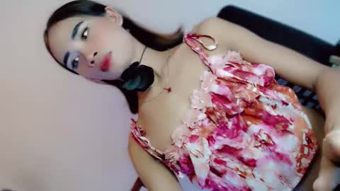 mscherry_ online show from May 15, 7:05 pm