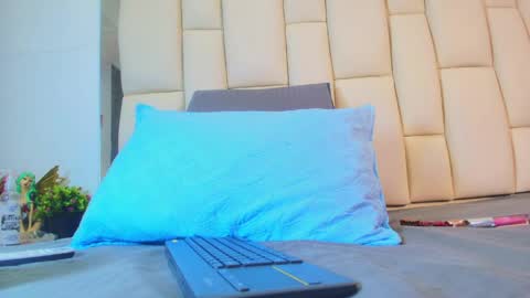 FERNANDA 3 online show from April 2, 3:37 am