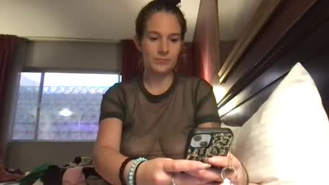 Tara Jane online show from March 30, 2:00 am