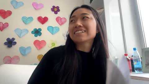 Mia online show from February 18, 3:49 am