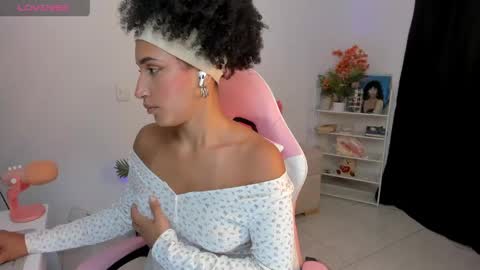 HEY GUYS IF YOU LIKE SEXY SHOW YOU ARE IN THE CORRECT PLACE CU WENESDAY PVT OPEN   TRANSMISSION TIME 5 PM - 10 PM COLOMBIA online show from April 13, 1:40 am