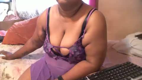 Snapshot of munniegalz1 chatting on March 8, 11:03 am your angel online show from March 8, 11:03 am