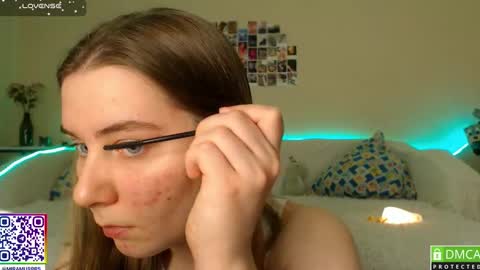 Snapshot of murrrworren chatting on February 14, 11:53 pm Mira online show from February 14, 11:53 pm