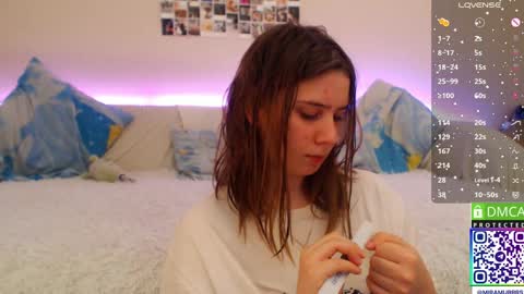 Snapshot of murrrworren chatting on January 26, 12:43 pm Mira online show from January 26, 12:43 pm