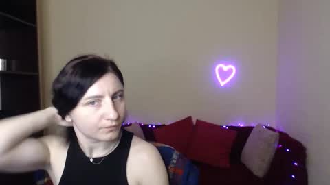 Jeneva online show from December 19, 7:22 am