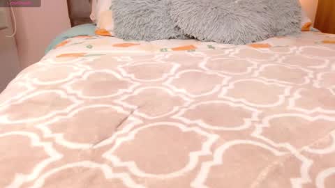 VALENTINA Luna  online show from February 1, 7:36 am