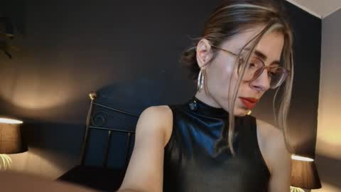 Snapshot of my_maite chatting on September 24, 1:32 pm Maite online show from September 24, 1:32 pm