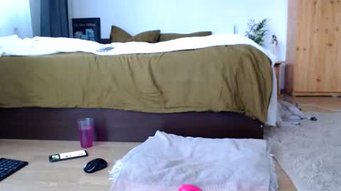 Mia kane online show from October 29, 2:09 pm